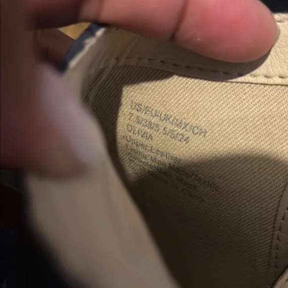 Kenneth Cole Navy Wedge Sandals. Size 7.5 preloved - Picture 8 of 16